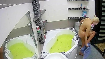 I caught sister trying to put a mask on her face while relaxing in the bathtub