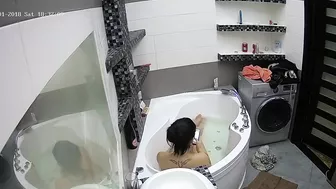 Caught sister relaxing in the small tub and thinks about maybe masturbating