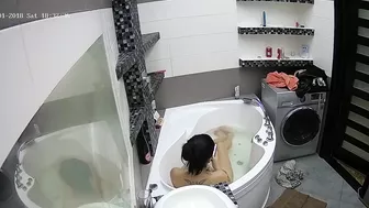 Caught sister relaxing in the small tub and thinks about maybe masturbating