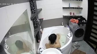 Caught sister relaxing in the small tub and thinks about maybe masturbating