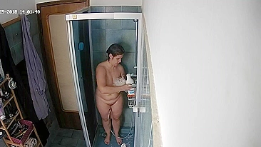 The camera I put in the bathroom caught sister and her massive natural udders