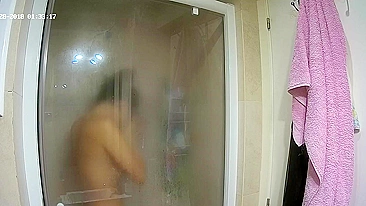 Yet another hidden cam caught sister getting steamy all by herself in the shower