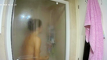 Yet another hidden cam caught sister getting steamy all by herself in the shower