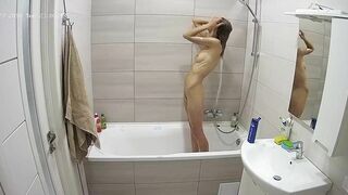 The hidden cam caught sister naked in the tub while trying to get cleaner