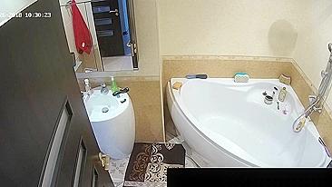 I caught sister naked in the bathtub after putting a camera in the bathroom