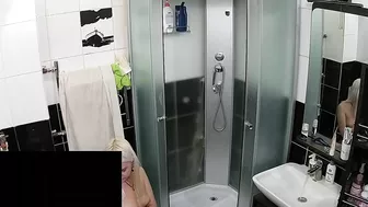I put a hidden cam in the bathroom and caught sister in her all petite glory