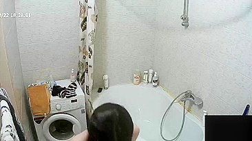 Hidden cam caught sister in the bathroom standing in the tub and looking hot