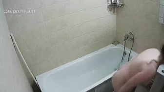 I put a hidden cam in the bathroom and I caught sister using the bathtub I put a hidden cam in the bathroom and I caught sister using the bathtub