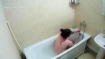 I put a hidden cam in the bathroom and I caught sister using the bathtub