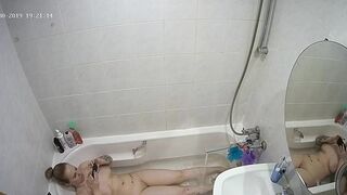 I caught sister making her thick figure clean while in the bath totally naked