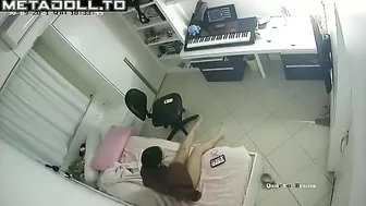 I caught sister playing with her pussy after she finished with the music playing