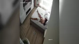 Thick Indian woman with great curves is the latest caught sister on camera