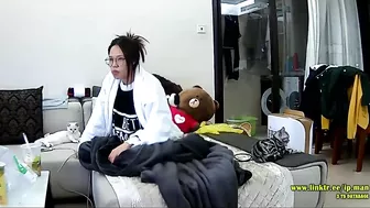 Asian caught sister is trying to hide from the hidden cam while masturbating