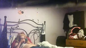 A blonde woman is chatting like a caught sister and starts teasing her twat