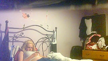 A blonde woman is chatting like a caught sister and starts teasing her twat