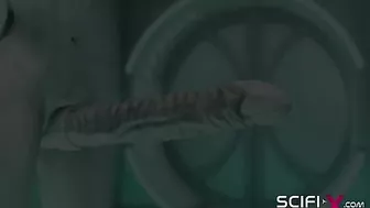 Futa alien enjoy deep dicking with clinical deepthorating and hardcore loving