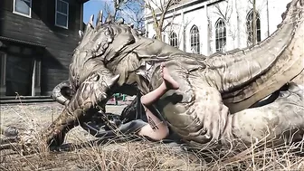 Deathclaw raw fucking with an unlucky girl that takes huge cock inside outside