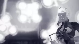 2B is going to get her asshole dominated in different ways to make herself cum