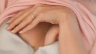 Jav uncensored - Hot Japanese babe pleasures herself, caught on tape by a voyeur.