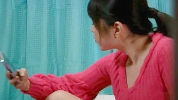 Intense eroticism as my horny neighbor gets off on her own. Uncensored / Masturate