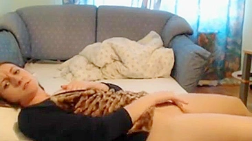 Fuck My Pussy until I Scream! A Vulgar Masturbation Session - Hacked webcam