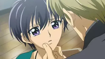 A gay college student has passionate sex with his classmate in the dark.