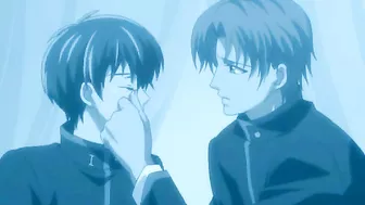 A gay college student has passionate sex with his classmate in the dark.