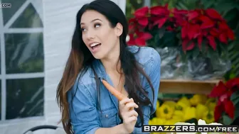 Farmer's wife Eva Lovia serves man's cock to make him buy it all