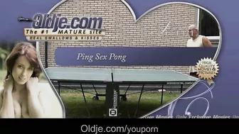 58-year-old man fucked 20-year-old chick on the green lawn