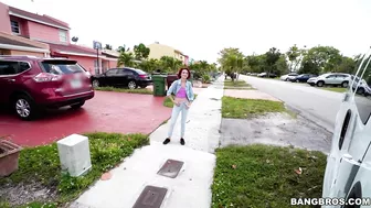 Bang Bus is the perfect place for fragile teen's unforgettable sex