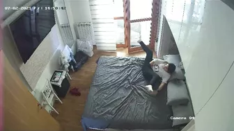 I put hidden camera in my nerdy sister room and catching she playing with her pussy