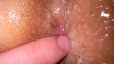 Sexy ex-girlfriend gets creamed in close-up fucking and cums hard.