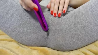 Sexy teen masturbates in yoga pants with creampie.