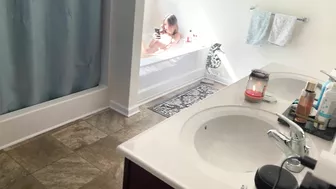 Caught My Sister Masturbating In Bath Tub And She Creamed All Over My Dick