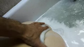 Rub your back while enjoying wet ginger teen pussy in a foamy bath at home. Rub your back while enjoying wet ginger teen pussy in a foamy bath at home.