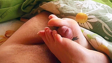 Enjoy a quick morning foot job and sole fuck before cumming on feet.