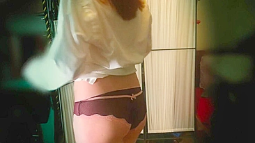 Redhead lonely at home, body burning, dance with me tonight!
