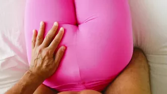 Redhead in pink yoga leggings with a big butt and amazing POV.