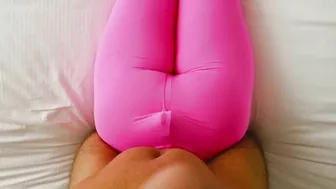Redhead in pink yoga leggings with a big butt and amazing POV.