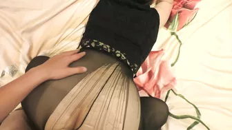 Amateur sister fucks big ass in black pantyhose.