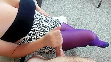 Teen sister fucks purple pantyhose with XXX appeal.