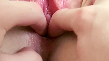 Sneak peek at sister's pussy getting licked!