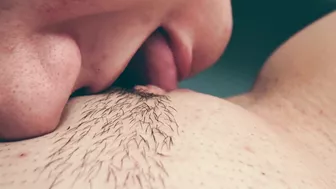 Satisfying sisterly pussy licking leads to explosive orgasms.