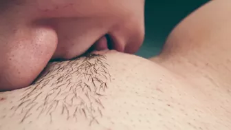 Satisfying sisterly pussy licking leads to explosive orgasms.