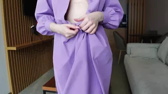 Sneaky Trickster Uses iPhone Box to Fuck Chick Without Condom