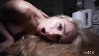 Squirting Sluts in Kitchen Facefuck Fun