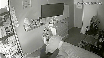 American stepsister hottie with a tight body screws in free online spy cam video