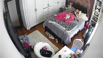 UK hottie showing her masturbation skillz in free online IP cam porn movie