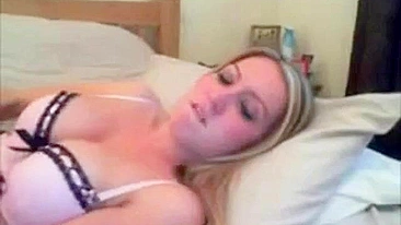 American daughter shows her sexy pussy in a free hidden cam movie in HD