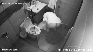 European pissy whore featured in spy cam movie with some foreplay and hot end